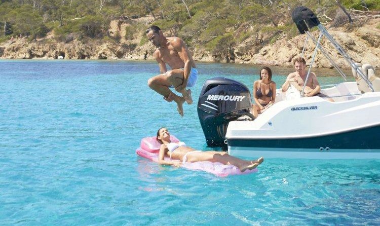 Quicksilver Activ 675 Sundeck