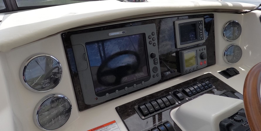 Sea ray sedan bridge