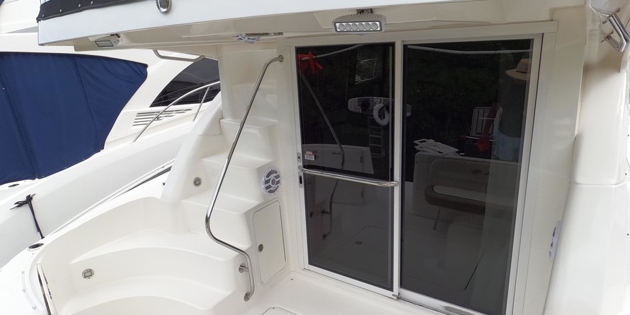 Sea ray sedan bridge