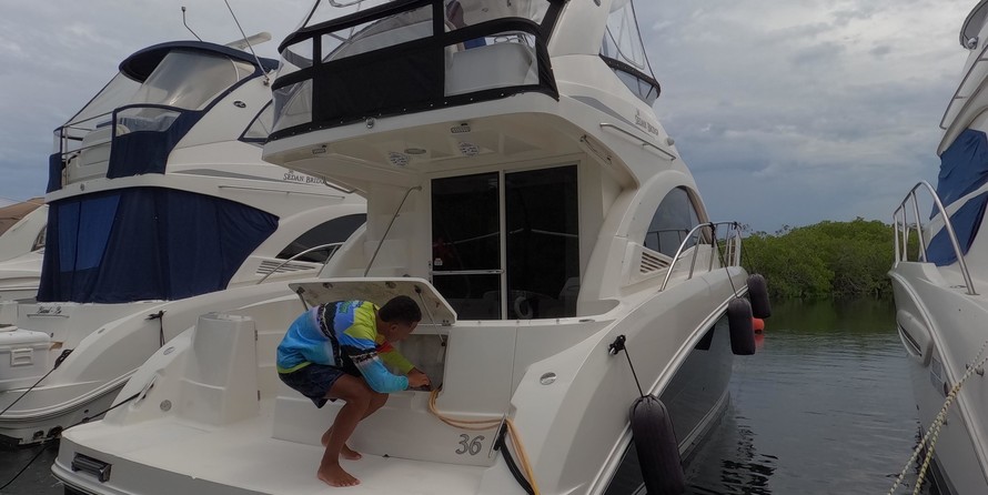 Sea ray sedan bridge