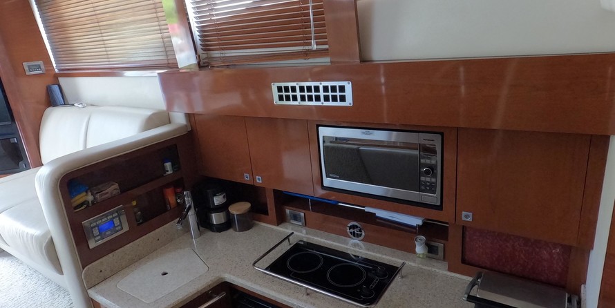 Sea ray sedan bridge