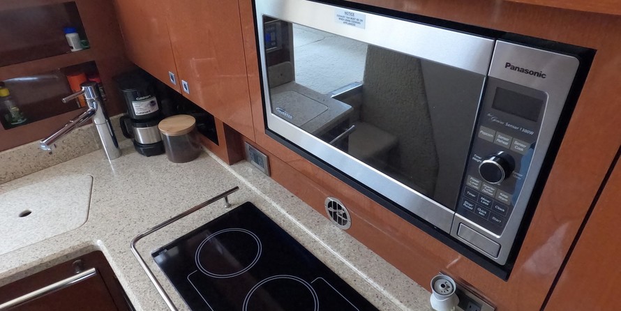 Sea ray sedan bridge