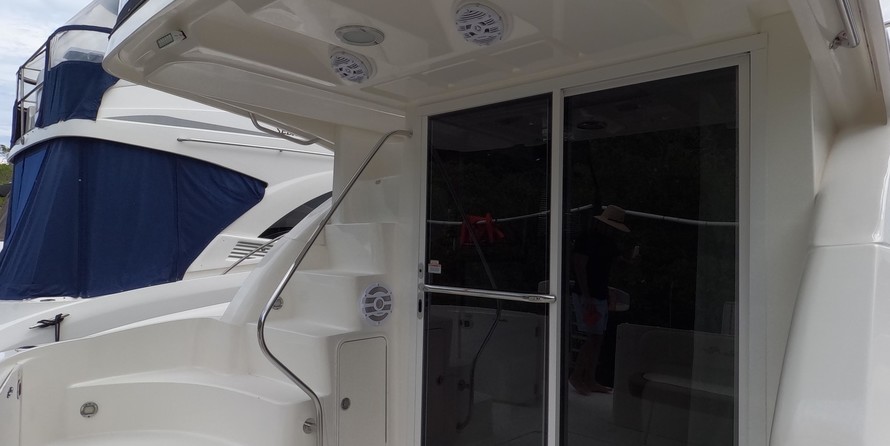 Sea ray sedan bridge