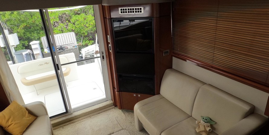 Sea ray sedan bridge