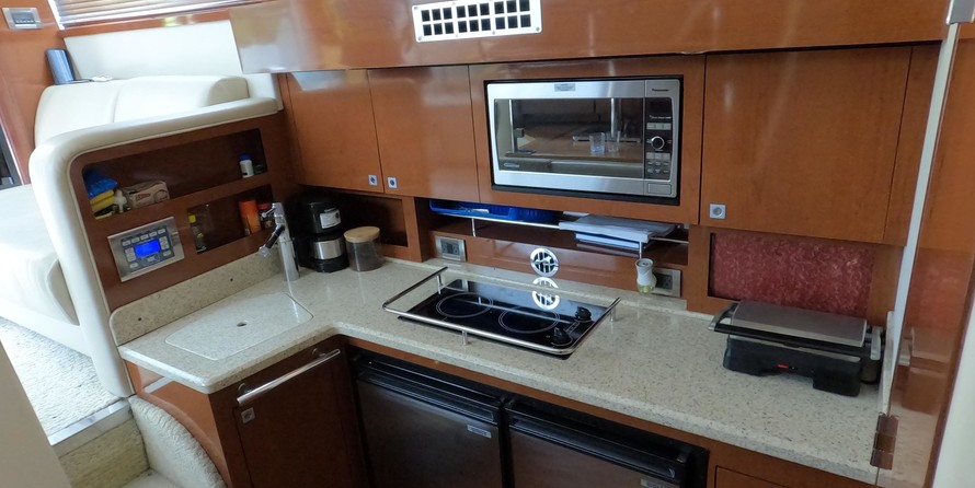 Sea ray sedan bridge