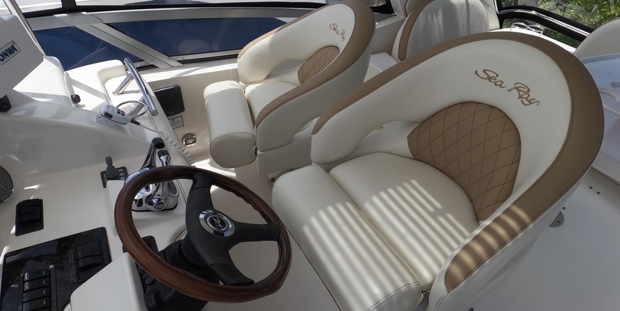 Sea ray sedan bridge