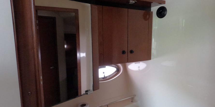 Sea ray sedan bridge