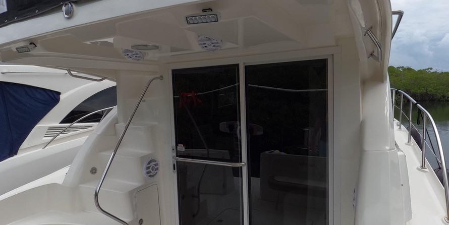 Sea ray sedan bridge