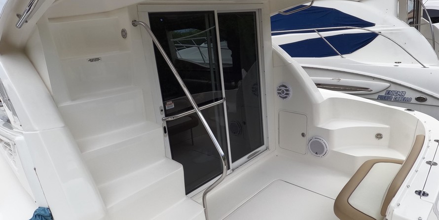 Sea ray sedan bridge