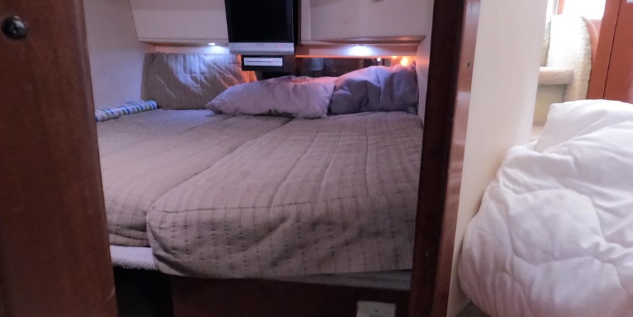 Sea ray sedan bridge