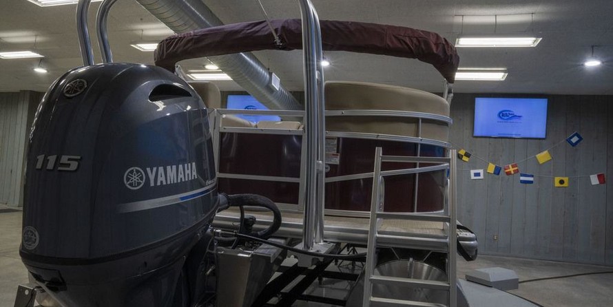 Starcraft Marine EX 22 R