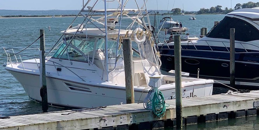 Pursuit 3400 offshore