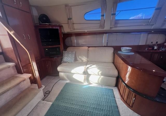 Carver 41 Cockpit Motor Yacht