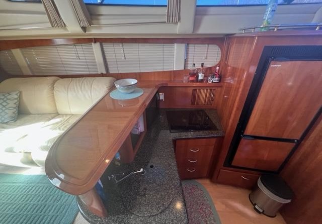 Carver 41 Cockpit Motor Yacht