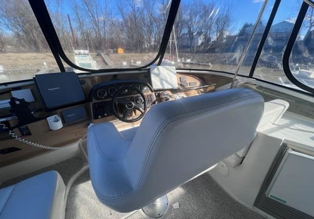 Carver 41 Cockpit Motor Yacht