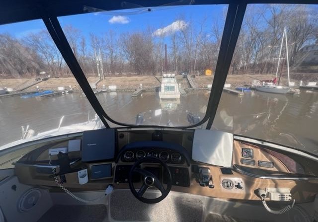 Carver 41 Cockpit Motor Yacht