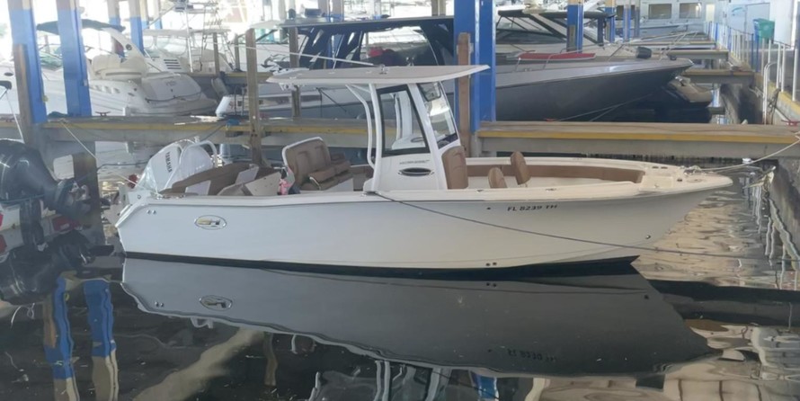 Sea Ray hunt ultra 211