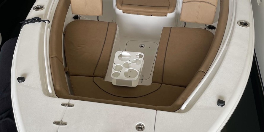 Sea Ray hunt ultra 211