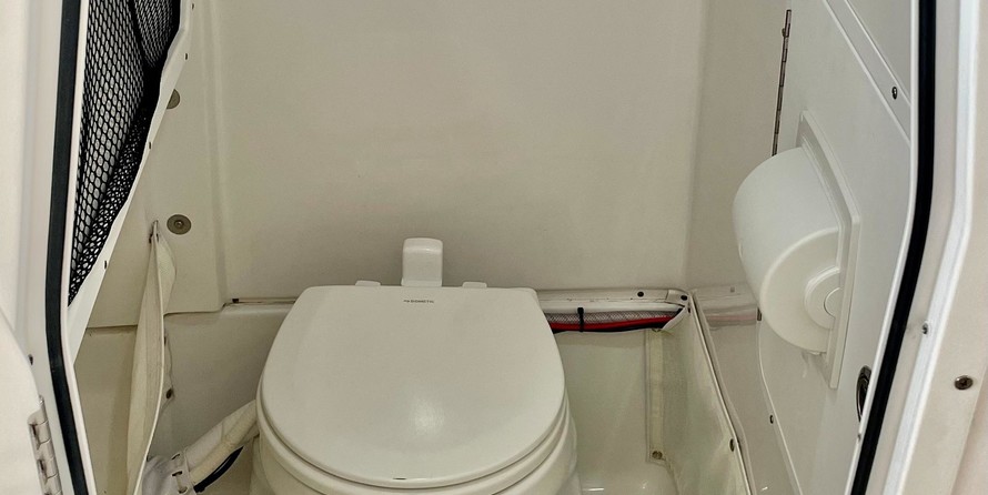 Sea Ray hunt ultra 211