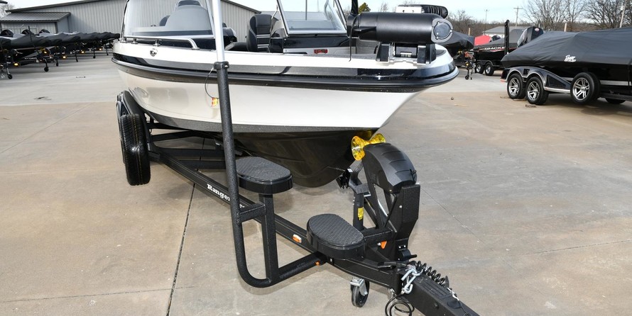 Everglades 230 cc w/ 250 verado