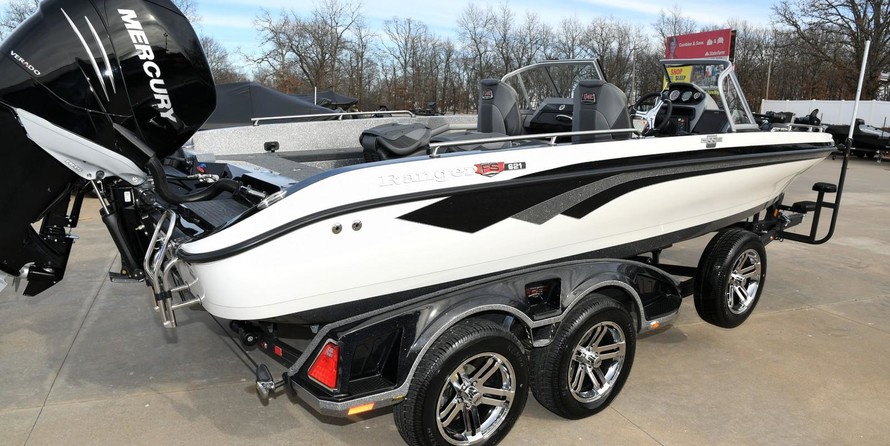 Everglades 230 cc w/ 250 verado