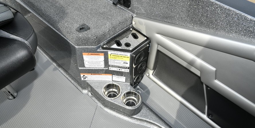 Everglades 230 cc w/ 250 verado