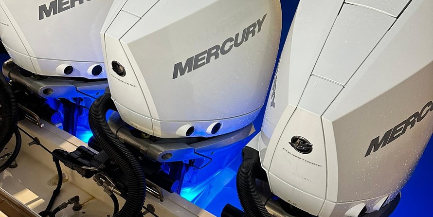 Boston Whaler 350 Realm