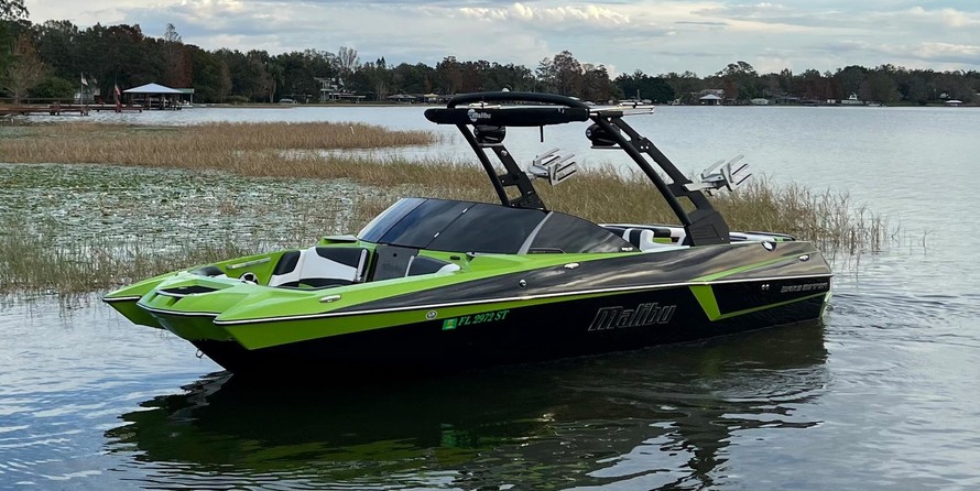 Malibu Wakesetter 22 MXZ