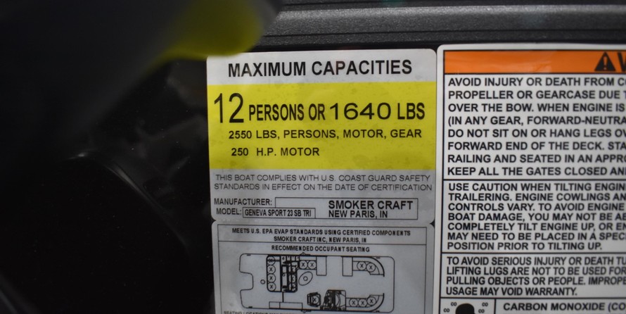 Sunchaser Boats Geneva Sport 24 LR DH Sport