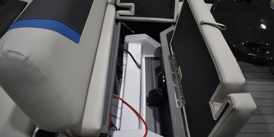 Sunchaser Boats Geneva Sport 24 LR DH Sport