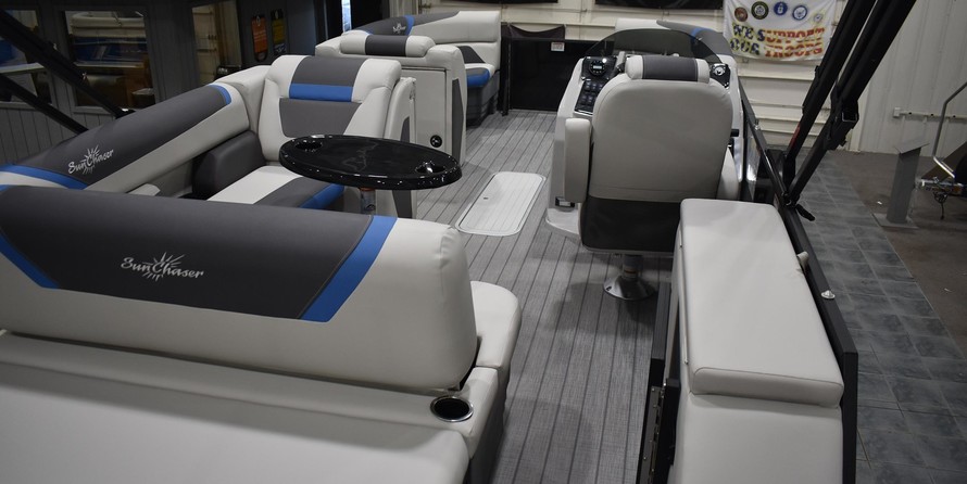 Sunchaser Boats Geneva Sport 24 LR DH Sport