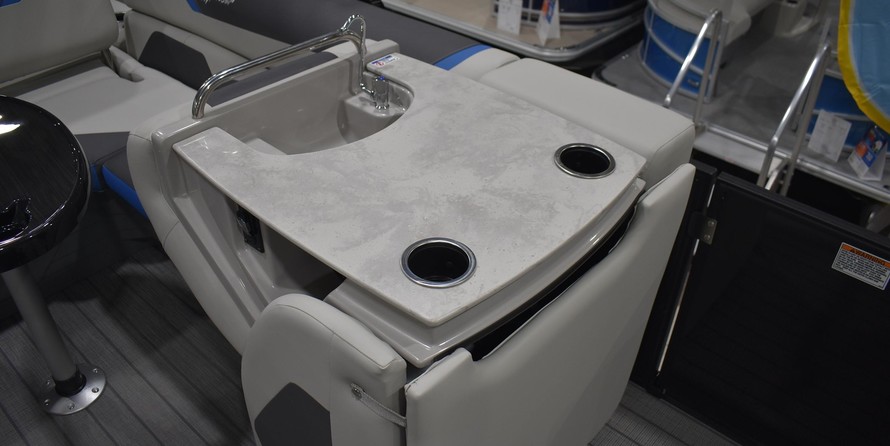 Sunchaser Boats Geneva Sport 24 LR DH Sport