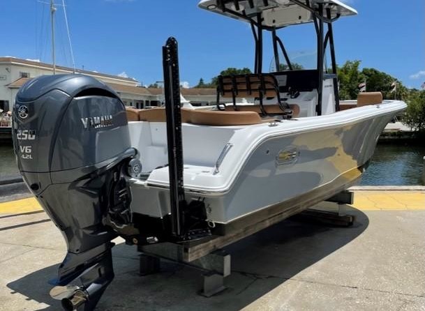 Sea Ray hunt ultra 211