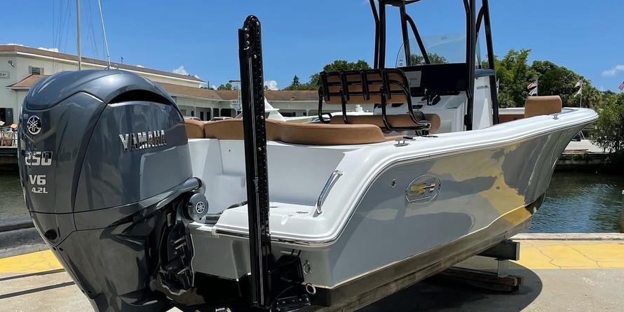 Sea Ray hunt ultra 211