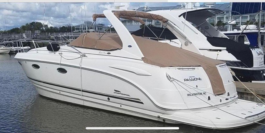 Chaparral 330 Signature