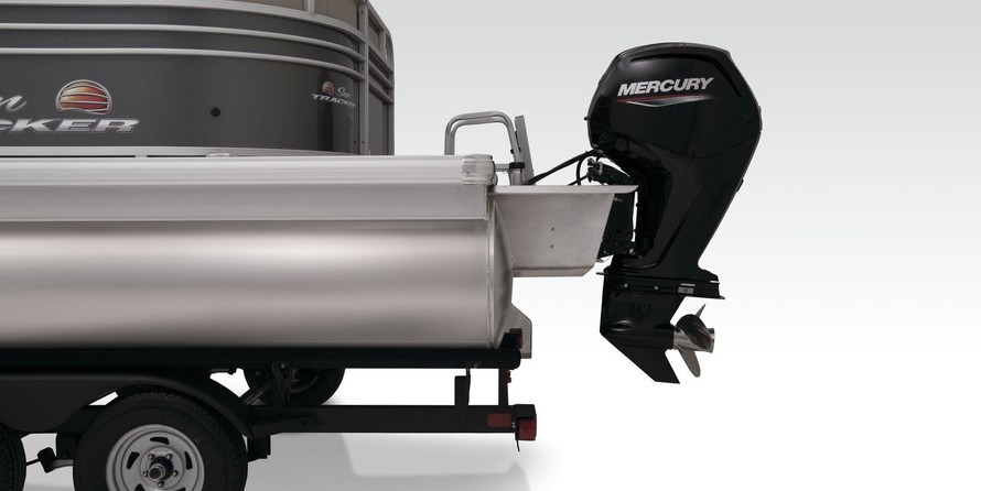 Sun Tracker Party Barge 20 DLX