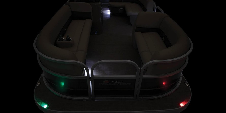 Sun Tracker Party Barge 18 DLX