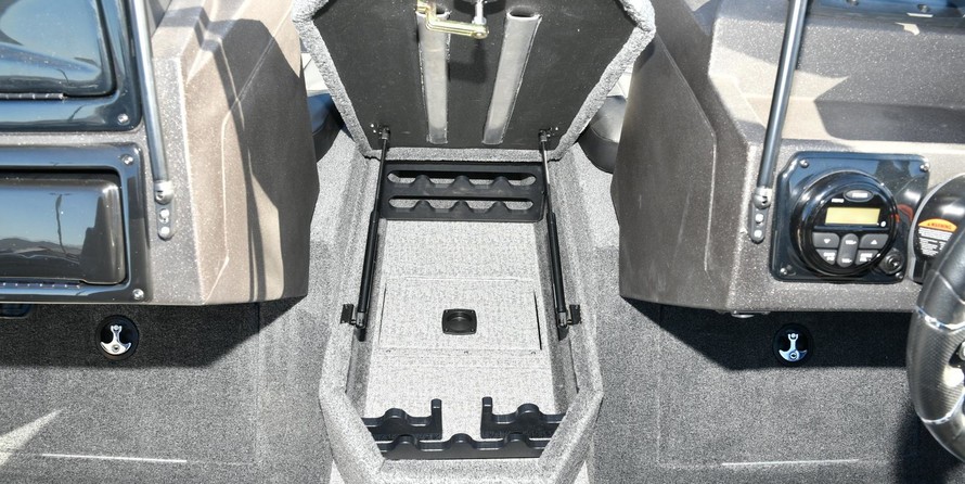 Tracker Targa V-18 Combo