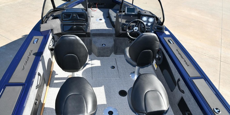 Tracker Targa V-18 Combo