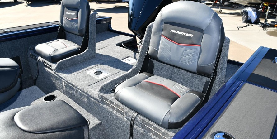 Tracker Targa V-18 Combo