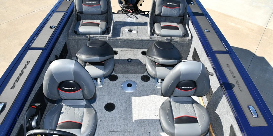 Tracker Targa V-18 Combo