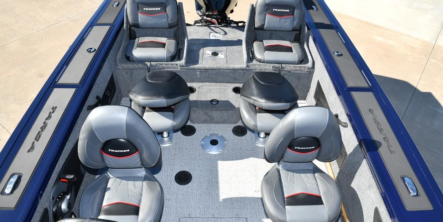 Tracker Targa V-18 Combo