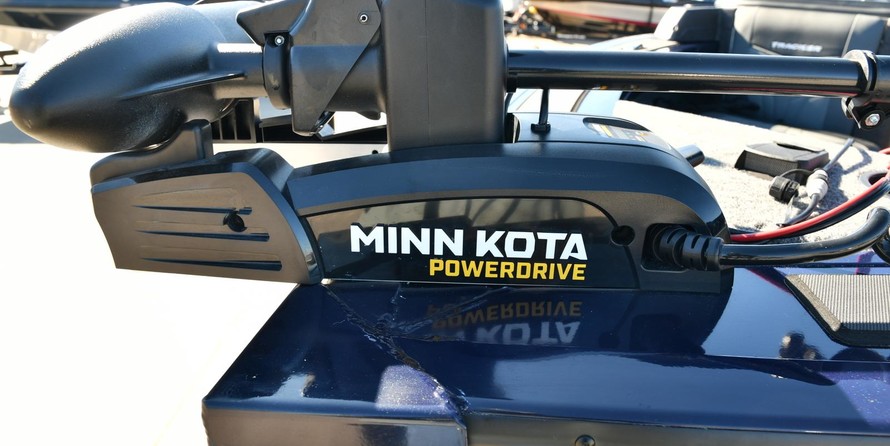 Tracker Targa V-18 Combo