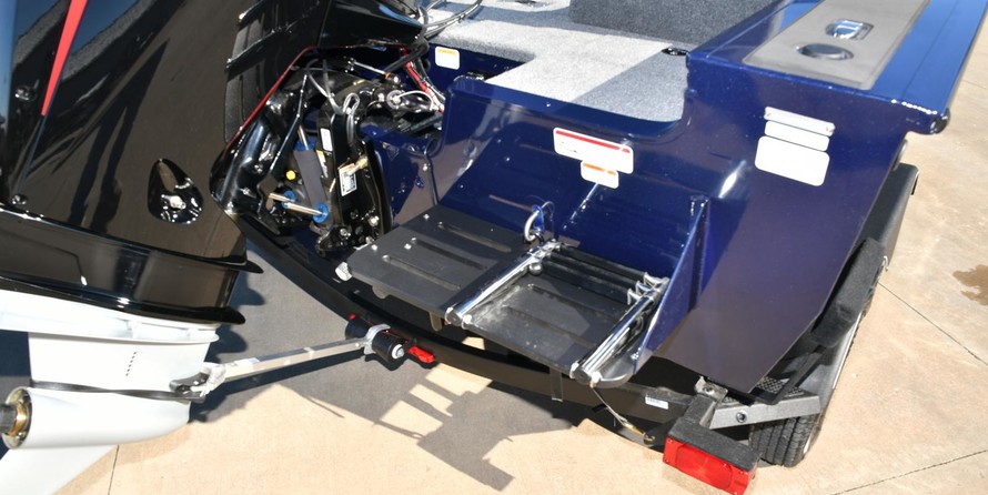 Tracker Targa V-18 Combo