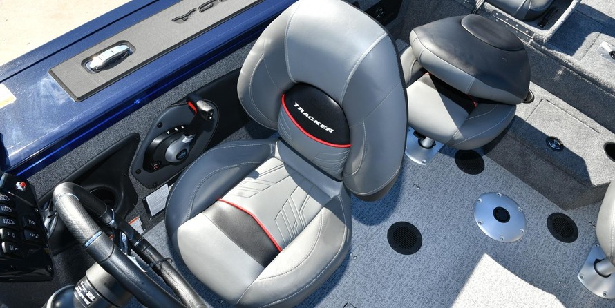 Tracker Targa V-18 Combo