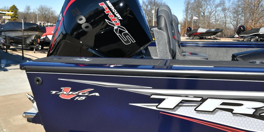 Tracker Targa V-18 Combo