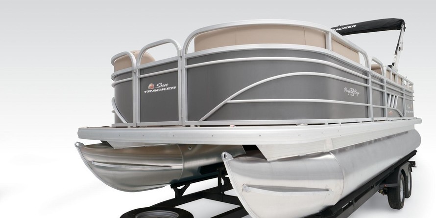 Sun Tracker Party Barge 22 DLX