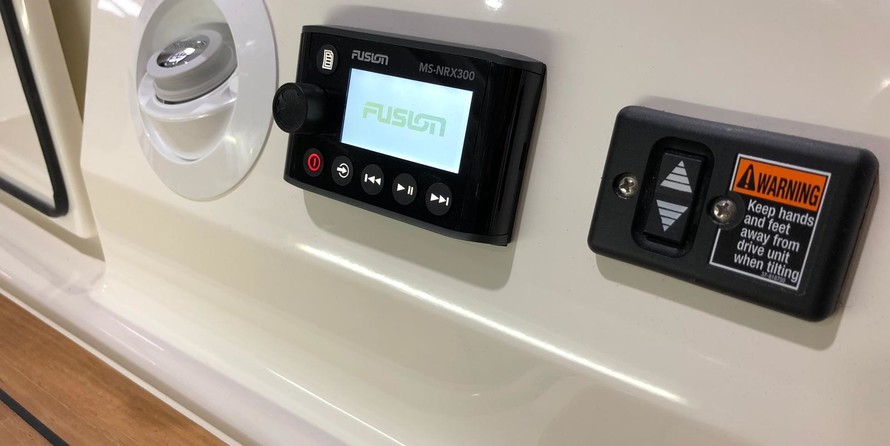 Sea Ray 270 SDX OB
