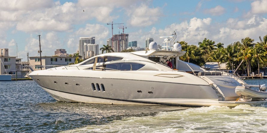 Sunseeker Predator 82
