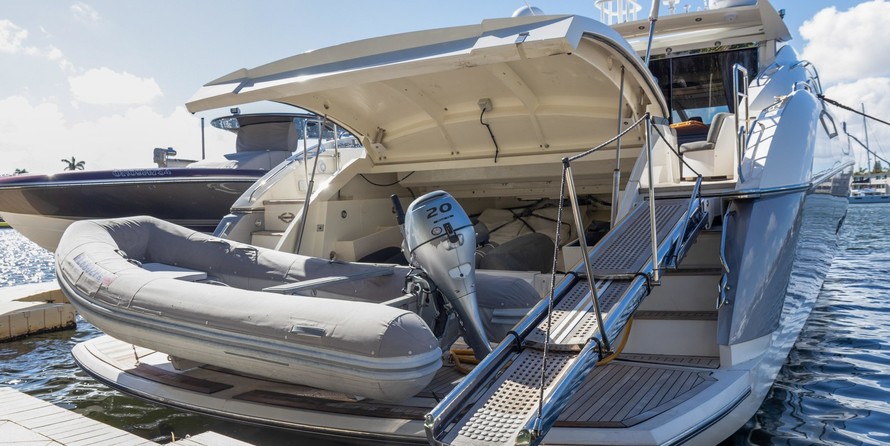 Sunseeker Predator 82